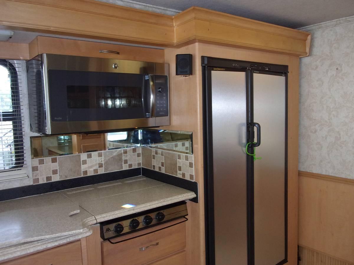 Used 2005 National Tropical T399