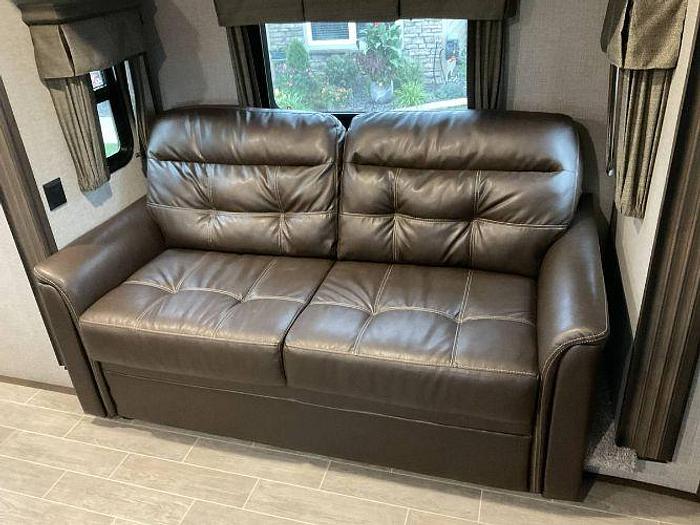 Used 2020 Keystone Alpine 3850RD