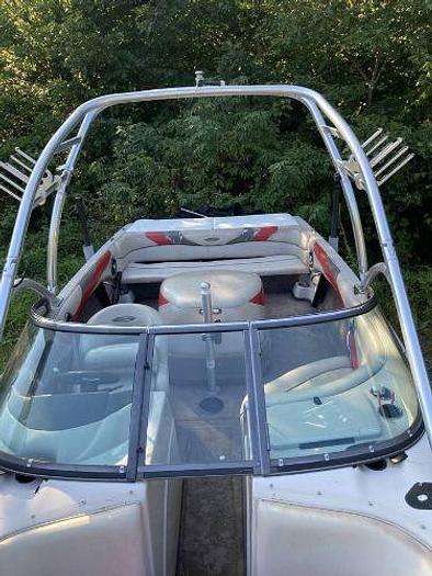 Used 2007 Moomba Mobius Ski / Wakeboarding Boat