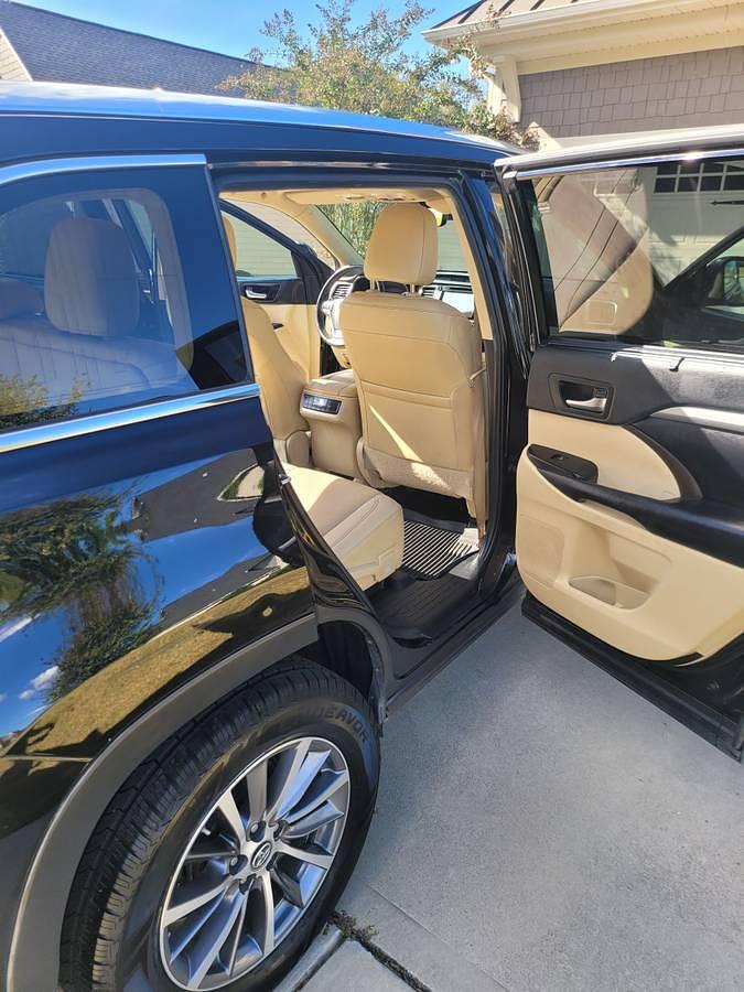 Used 2019 Toyota Highlander XLE