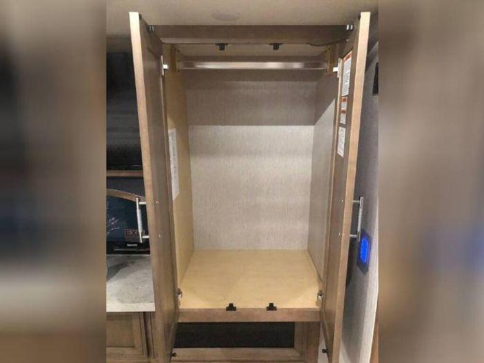 Used 2020 Newmar VENTANA 4037