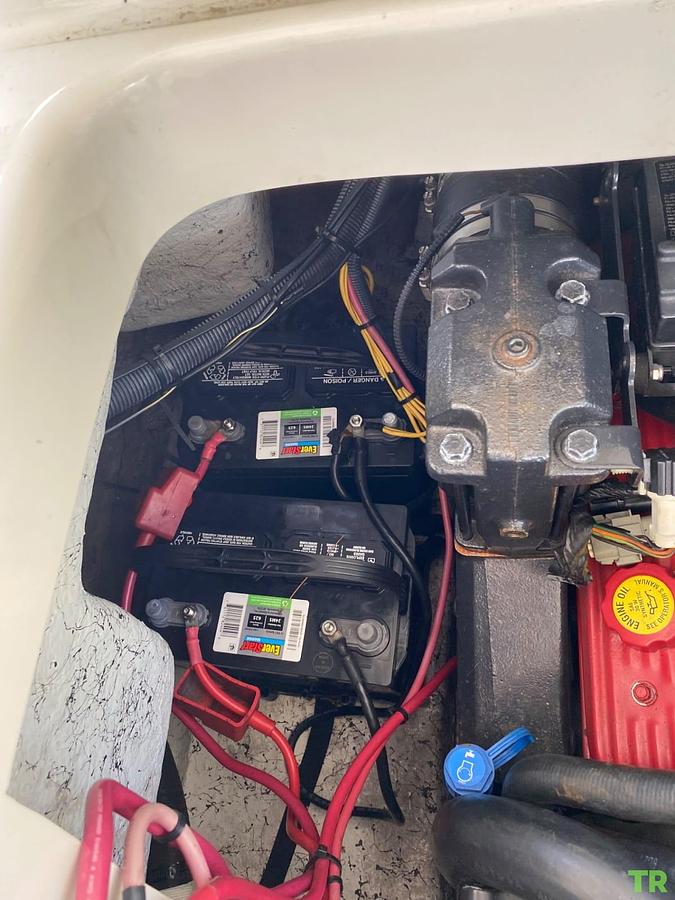 Used 2007 Caravelle 21' Deck Boat • New Volvo Penta 5.0L Engine Block • Only 0.5 Hours • One Owner • Trailer Included