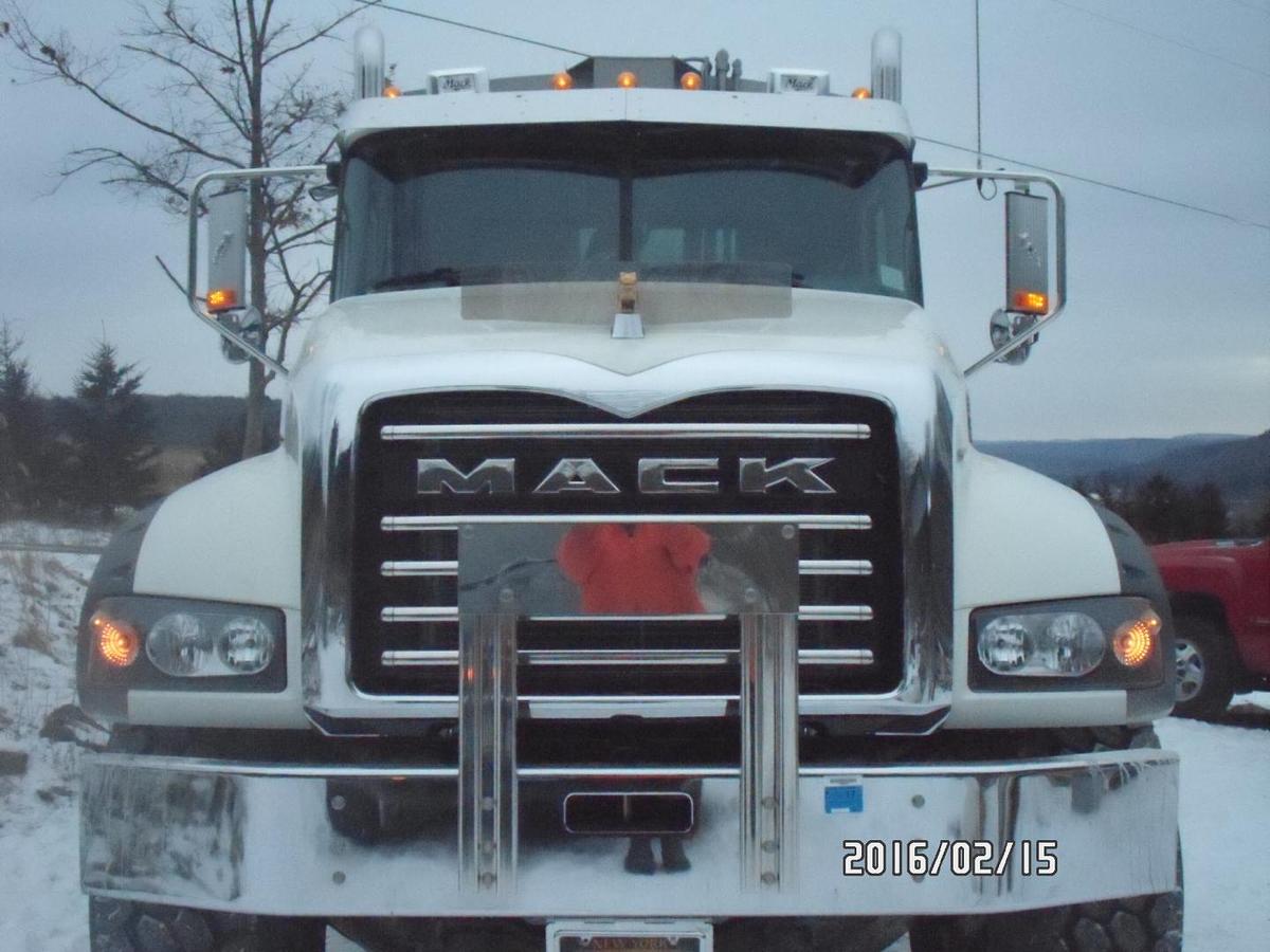 Used 2016 Mack Granite GU713 — 25-Yard PakMor Rear-Load Refuse Truck