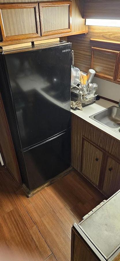 Used 1975 Viking Yacht