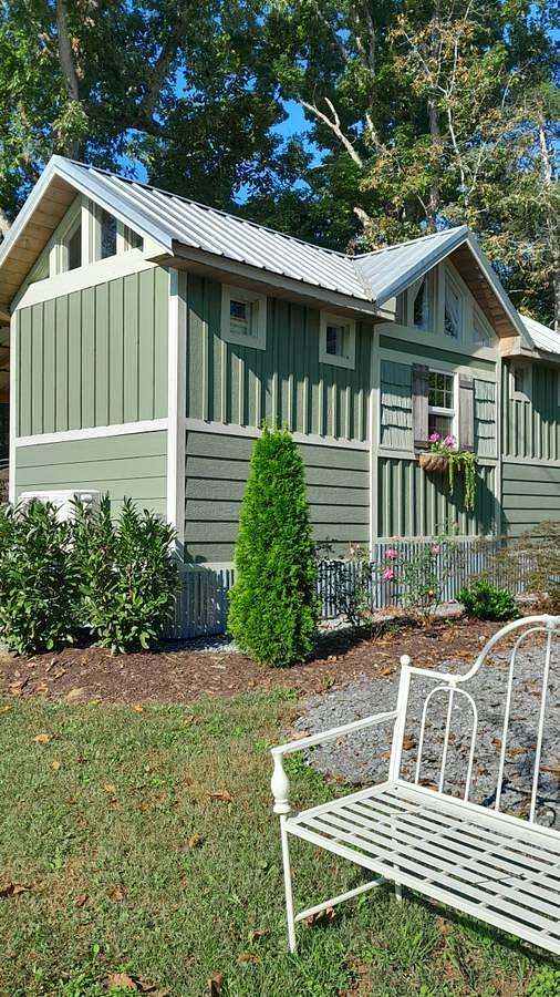 Used 2020 Custom Tiny Home 24 Ft