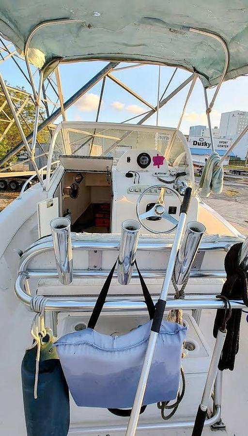 Used 2014 Dusky 25.2 Walk-Around