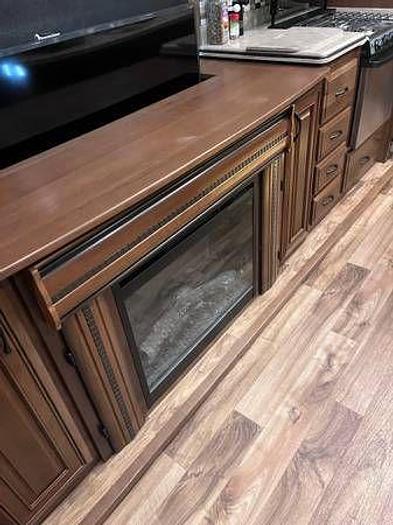 Used 2016 Jayco Pinnacle