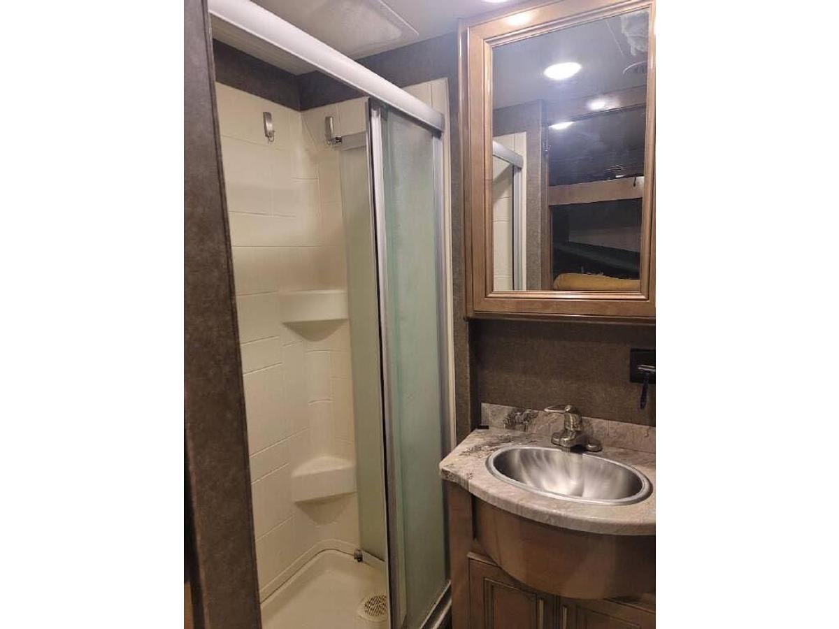 Used 2020 Thor Motor Coach Miramar 37.1 Class A Motorhome