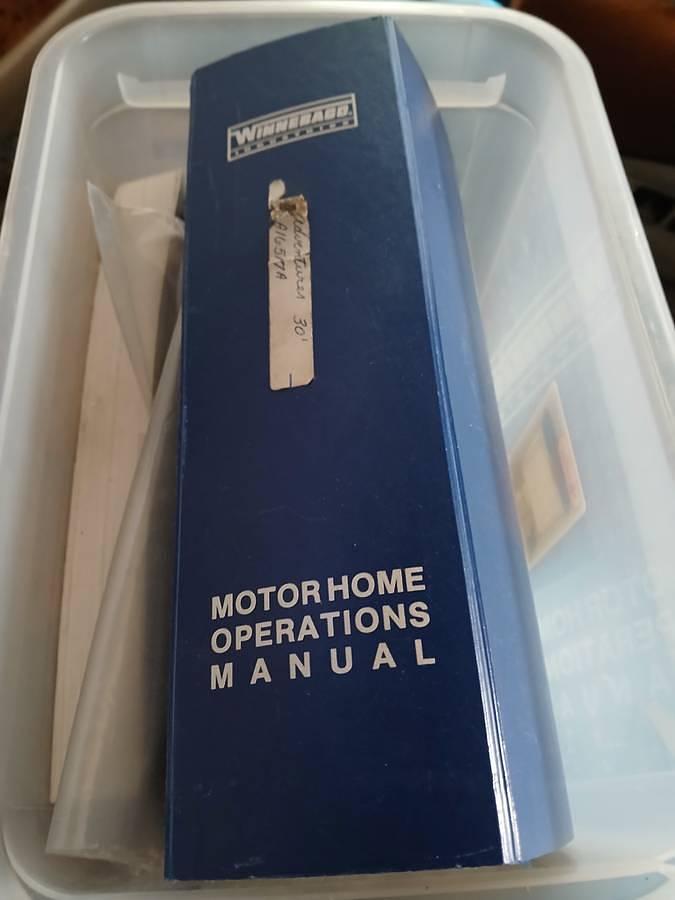 Used 1995 Winnebago Adventurer WCG30WQ Class A Motorhome