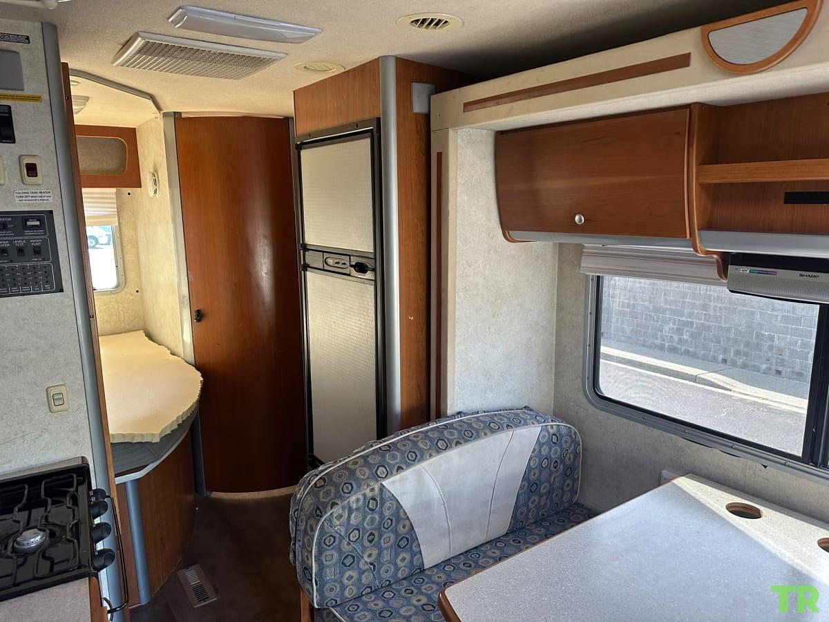 Used 2006 Winnebago View 23J