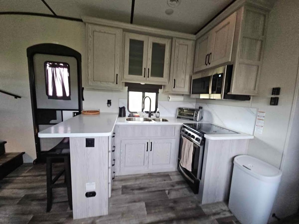 Used 2022 Keystone Montana High Country 377FL