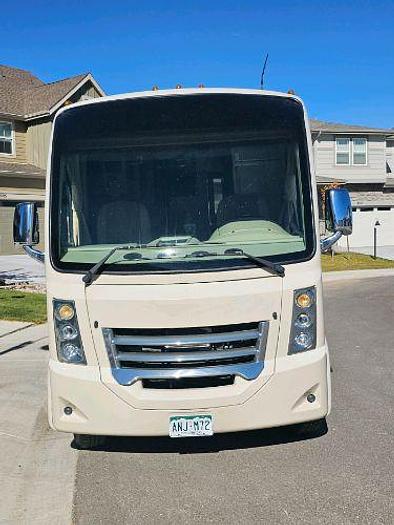 Used 2015 Thor Vegas 25.1