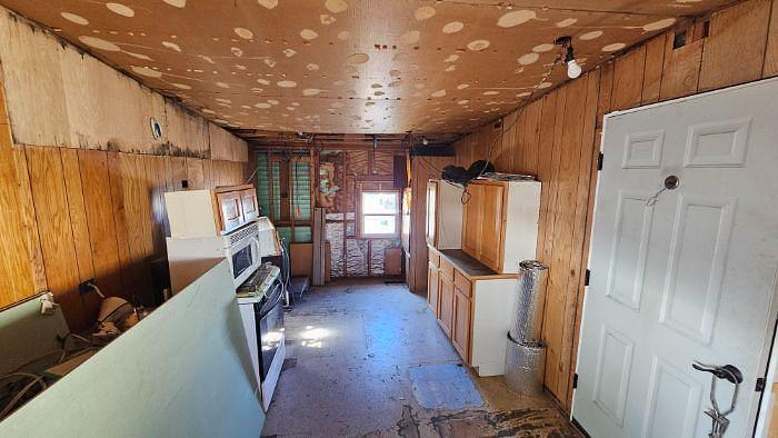 Used 1962 Rolo Home Wick Building