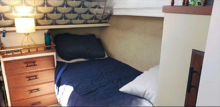 Used 1977 Tollycraft Tri-Cabin Liveaboard