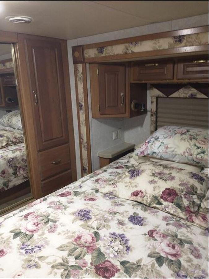 Used 2001 Holiday Rambler Ambassador Class A Motorhome