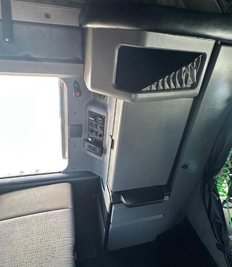 Used 2019 Kenworth W900