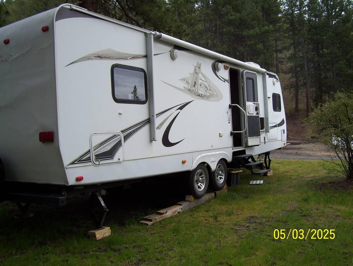 Used 2010 Keystone Cougar Travel Trailer