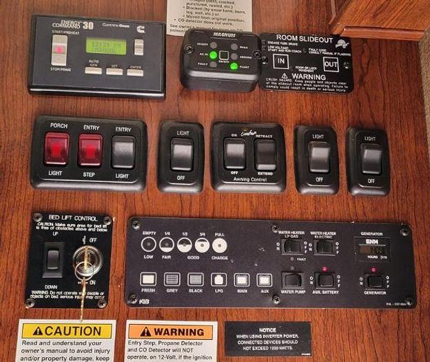 Used 2018 Fleetwood Flair LXE 30U