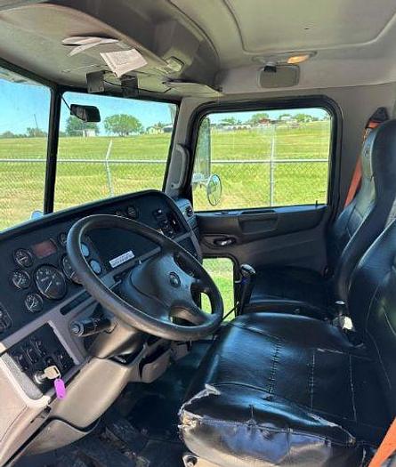 Used 2012 Peterbilt 365