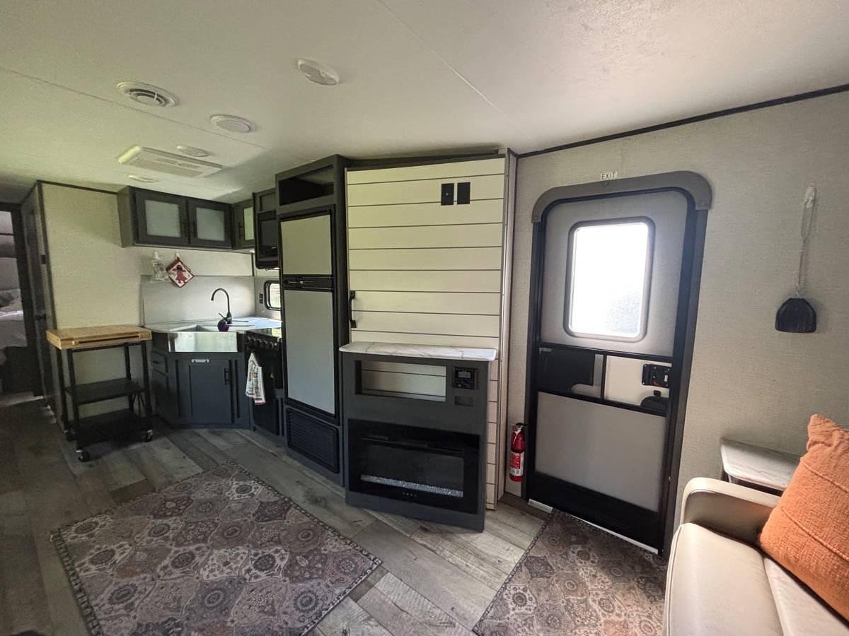 Used 2022 Dutchmen Aspen Trail 2860RLSWE