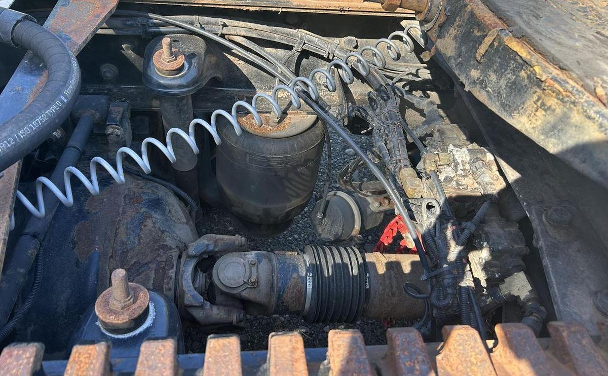 Used 2014 KENWORTH T660 Conventional Sleepe Semi