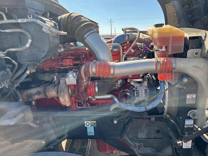 Used 2022 Kenworth T880 Sleeper Semi Tractor