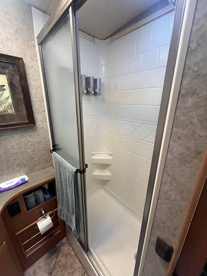 Used 2008 Winnebago Adventurer