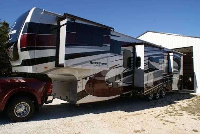 Used 2021 Forest River Riverstone 42FSKG
