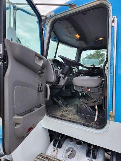 Used 2014 Peterbilt 337