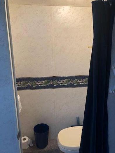 Used 1998 Four Winds Windsport 33B