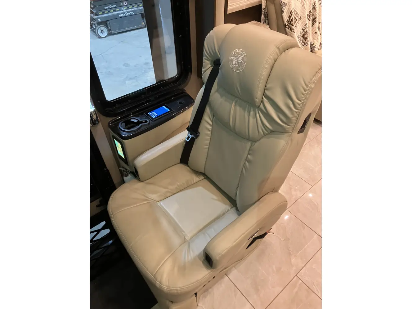 Used 2019 Tiffin Phaeton 37bh