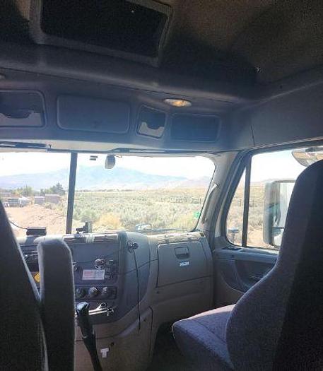 Used 2017 Freightliner CASCADIA 113