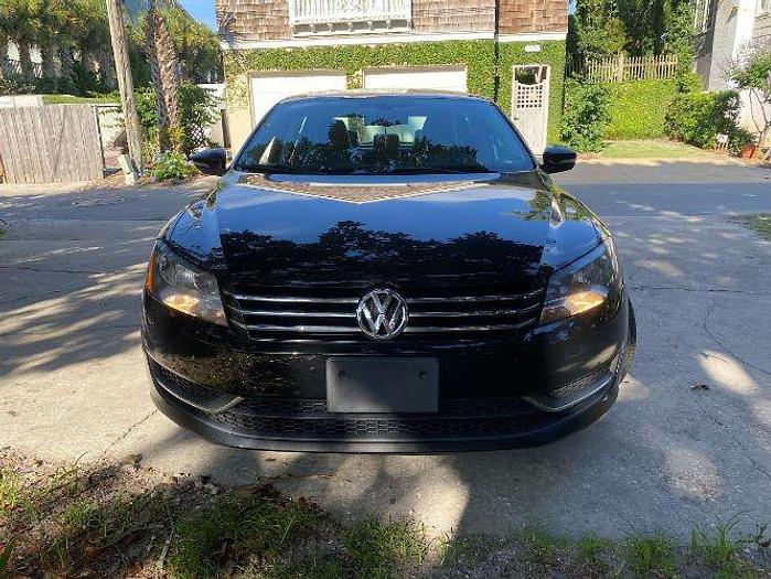 Used 2012 Volkswagen Passat SE w/Sunroof