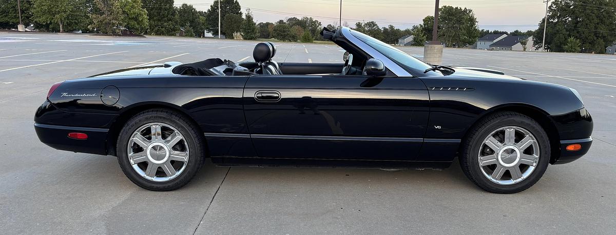 Used 2004 Ford Thunderbird