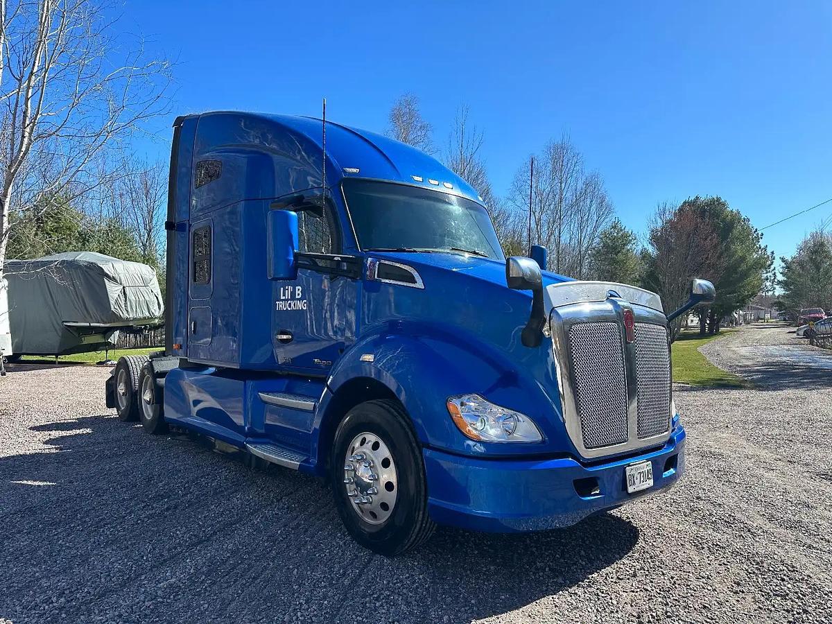 Used 2019 Kenworth T680 Sleeper Semi Truck