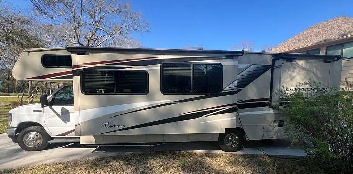 Used 2022 Coachmen Leprechaun 319MB