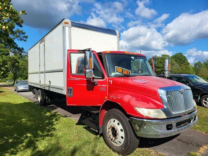Used 2006 INTERNATIONAL 4300 Box Truck