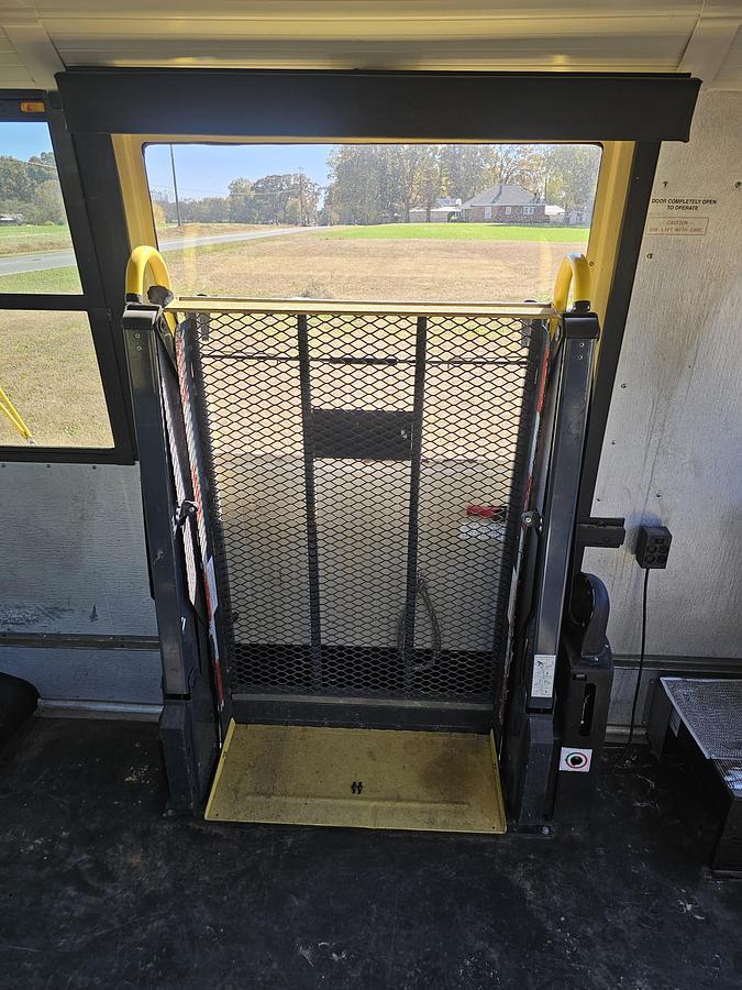 Used 2009 Freightliner Bus