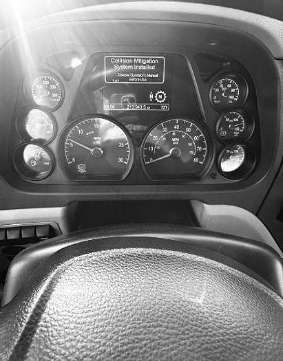 Used 2022 Peterbilt 579