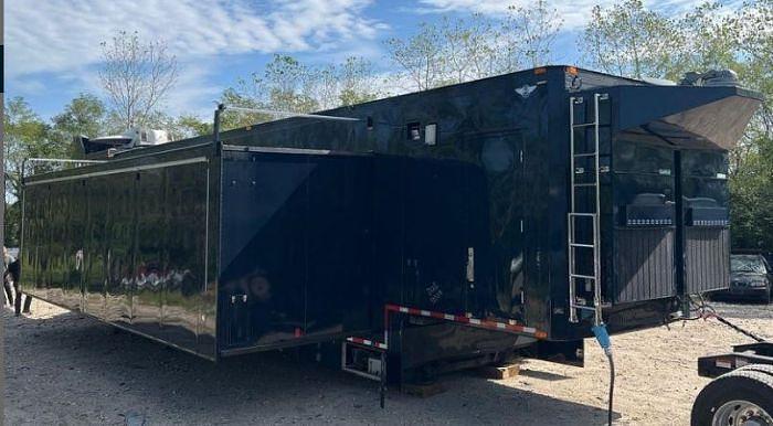 Used 2003 KENTUCKY Command Center