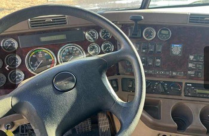 Used 2015 Freightliner CORONADO 122