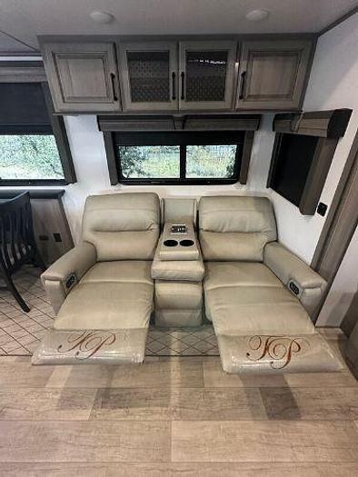 Used 2022 Keystone Montana 3781RL