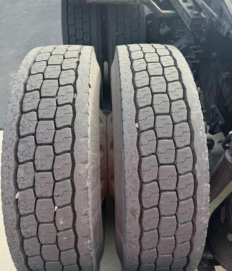 Used 2015 MACK PINNACLE CHU613 Day Cab