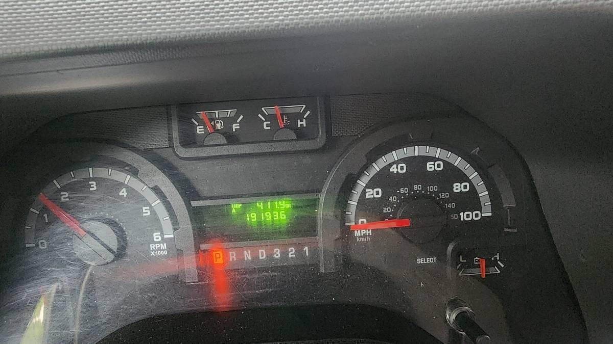 Used 2013 Ford F-450 Econoline 14 Passenger Shuttle Bus