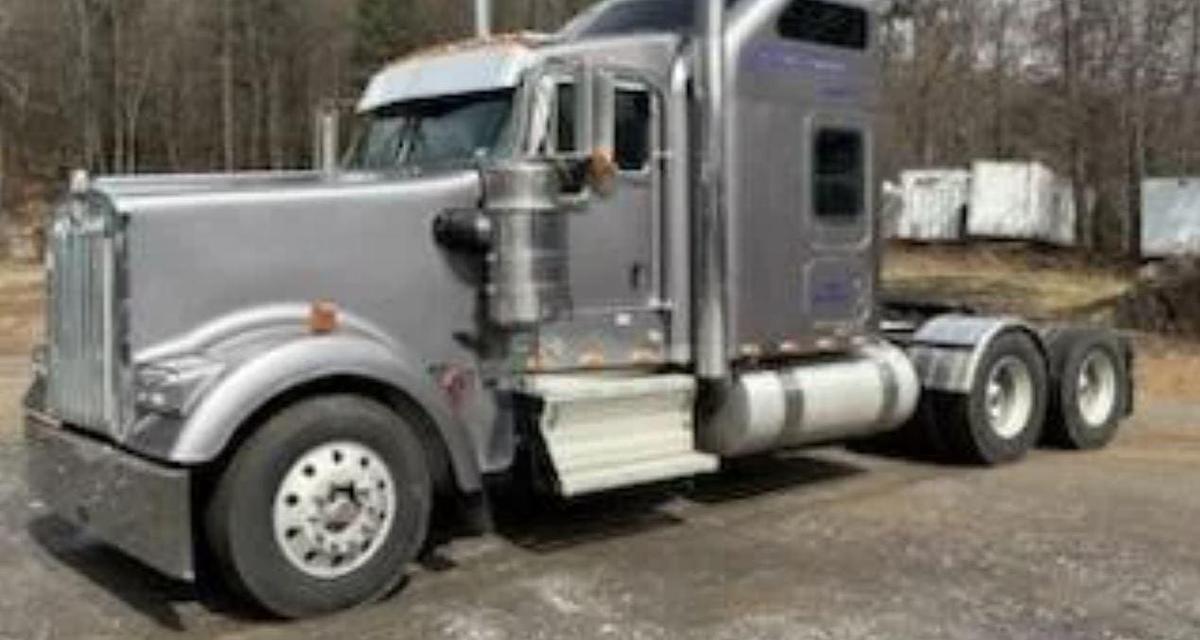 Used 2006 Kenworth W900L