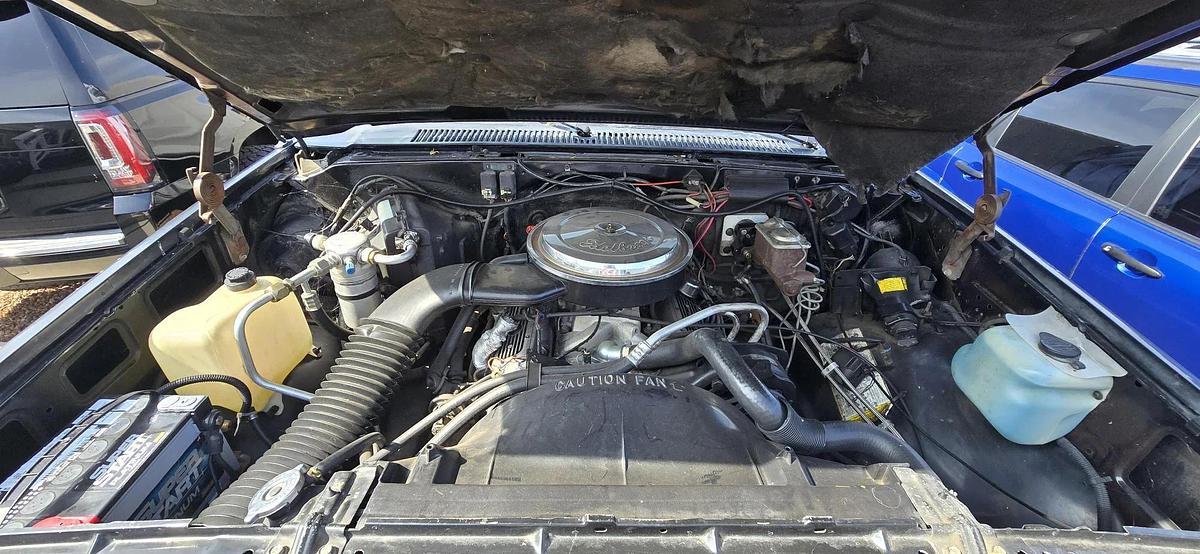 Used 1988 MC Suburban 4WD 2500