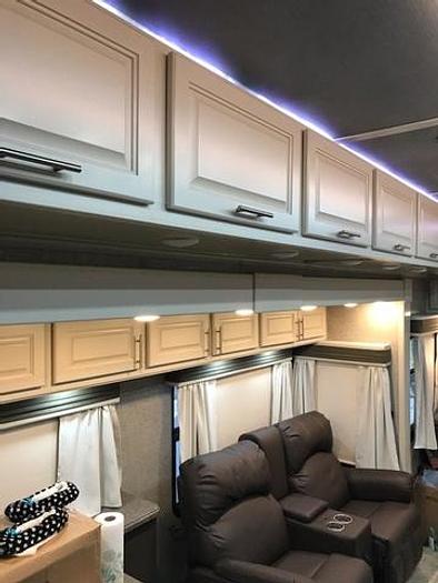 Used 2021 Luxe Gold 380GFB 5th Wheel