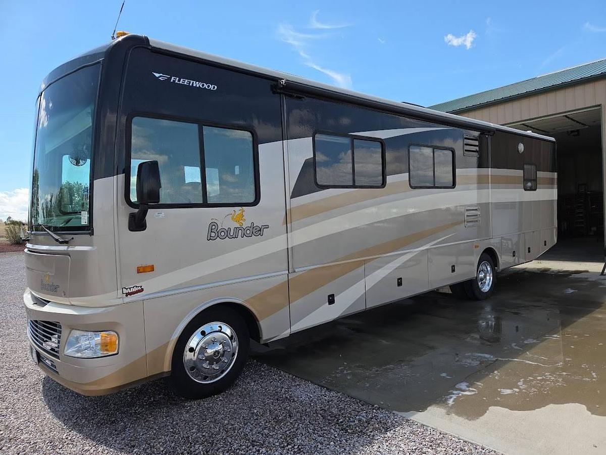 Used 2007 Fleetwood Bounder