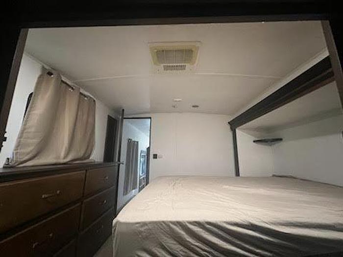 Used 2017 Forest River Salem Hemisphere Lite 372RD