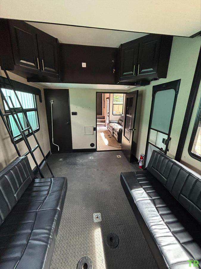 Used 2016 Jayco Seismic Wave 355W